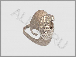Кольцо из серебра 925 пробы с алмазной гранью и пескоструйной обработкой